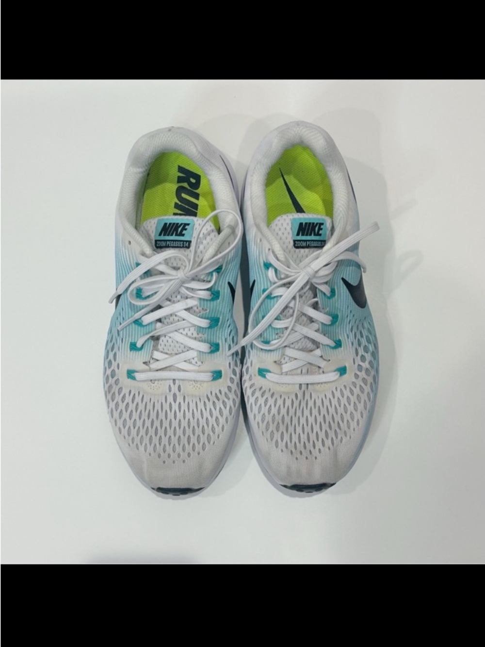 Nike Women's Shoe - Picture 3 of 12